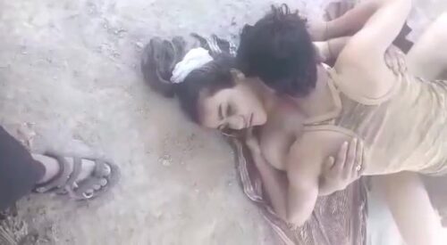 Cute Paki Girl fucked outside in the fields with a worker