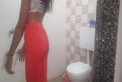 Marathi Girlfriend and Boyfriend bathroom porn video