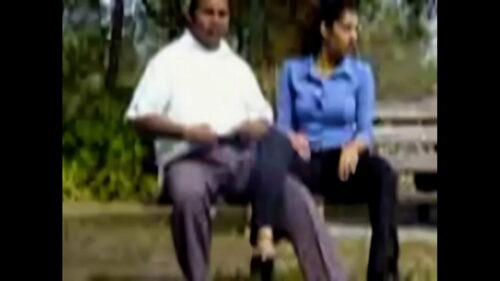 Desi girl blowjob in a park